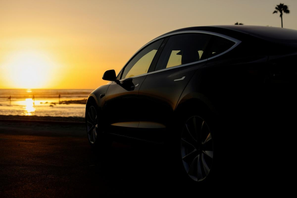 Прибуток Tesla впав більш ніж на 50%: названо головні причини Прибуток Tesla впав більш ніж на 50%: названо головні причини