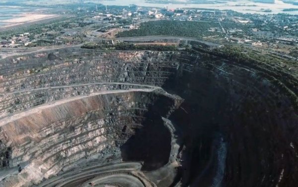 "Макси капитал групп" отреагировало на предложение Полтавского ГОКа по переговорам
"Макси капитал групп" отреагировало на предложение Полтавского ГОКа по переговорам