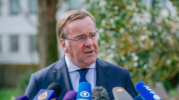 Россия производит больше оружия, чем ей надо на войне, и уже заполняет склады − Минобороны Германии Россия производит больше оружия, чем ей надо на войне, и уже заполняет склады − Минобороны Германии
