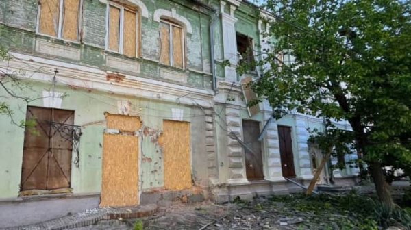 Россияне атаковали Никопольщину артиллерией и дронами Россияне атаковали Никопольщину артиллерией и дронами