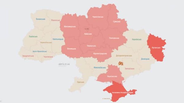 В 9 областях воздушная тревога: летят ракеты, в Чернигове слышали взрывы В 9 областях воздушная тревога: летят ракеты, в Чернигове слышали взрывы