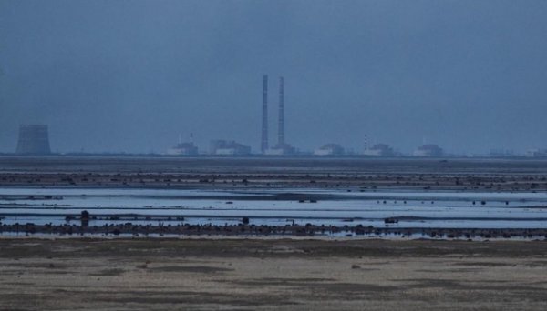 Через російські обстріли знову відключена одна з ліній живлення ЗАЕС Через російські обстріли знову відключена одна з ліній живлення ЗАЕС