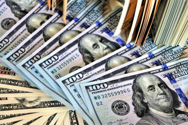 Курс валют на 19 апреля: доллар вырос до 40 гривен
Курс валют на 19 апреля: доллар вырос до 40 гривен