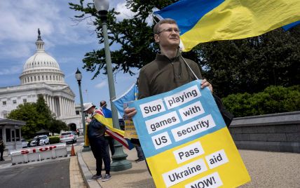 "Спасательный круг" для Украины: как надолго хватит новой помощи от США — Reuters
"Спасательный круг" для Украины: как надолго хватит новой помощи от США — Reuters
