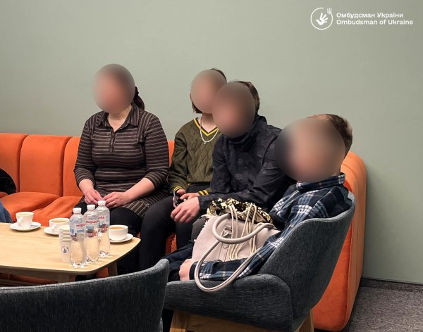 Ще семеро українських дітей повернулися додому з окупації
Ще семеро українських дітей повернулися додому з окупації