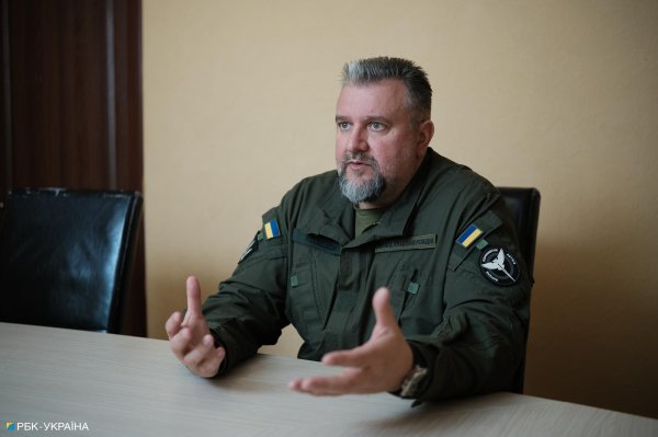 Капеллан Константин Холодов: Наша церковь разрешает защищать с оружием в руках
Капеллан Константин Холодов: Наша церковь разрешает защищать с оружием в руках