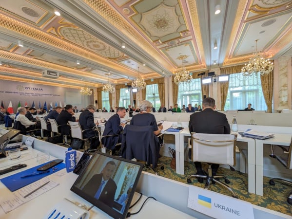 Министры финансов G7 поддержали план использования активов рф для финансирования Украины
Министры финансов G7 поддержали план использования активов рф для финансирования Украины