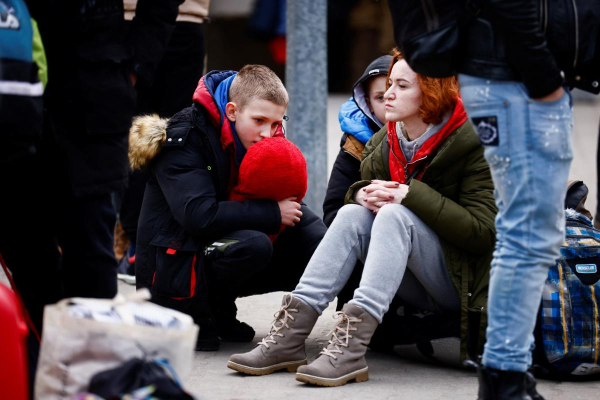 Ще одна країна хоче урізати виплати біженцям з України Ще одна країна хоче урізати виплати біженцям з України