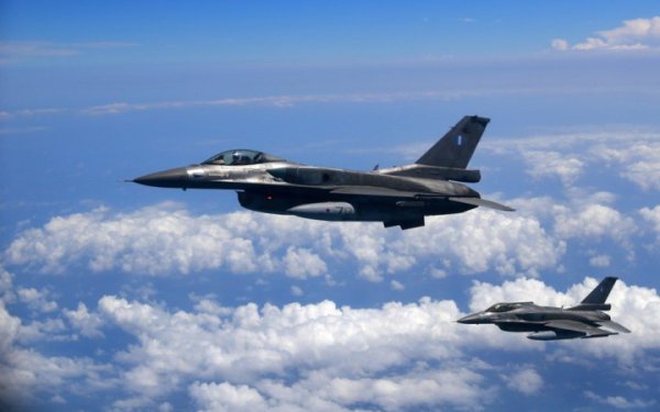 Київ розраховує отримати перші винищувачі F-16 у червні-липні, ‒ Reuters
Київ розраховує отримати перші винищувачі F-16 у червні-липні, ‒ Reuters