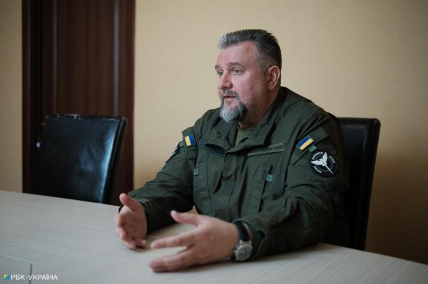 Капеллан Константин Холодов: Наша церковь разрешает защищать с оружием в руках
Капеллан Константин Холодов: Наша церковь разрешает защищать с оружием в руках