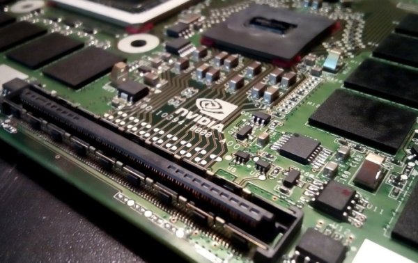 Nvidia получила рекордную квартальную выручку более чем на $26 миллиардов на фоне бума ИИ
Nvidia получила рекордную квартальную выручку более чем на $26 миллиардов на фоне бума ИИ