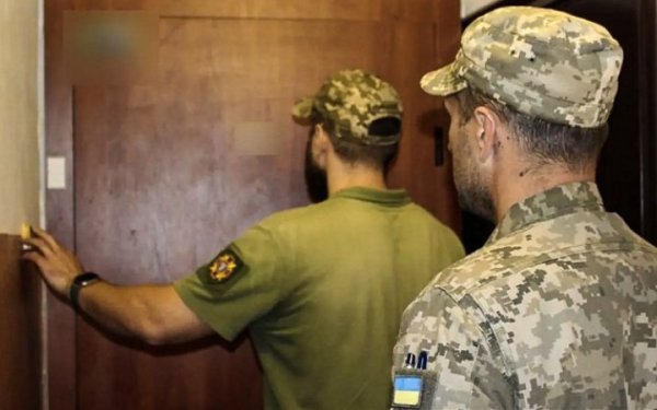 Уряд продовжив на місяць відстрочку від призову, надану рішенням Мінекономіки
Уряд продовжив на місяць відстрочку від призову, надану рішенням Мінекономіки