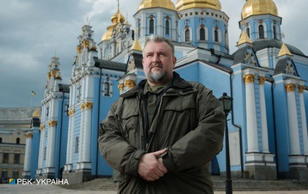 Капеллан Константин Холодов: Наша церковь разрешает защищать с оружием в руках
Капеллан Константин Холодов: Наша церковь разрешает защищать с оружием в руках