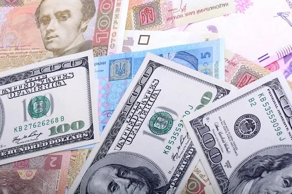 Курс валют на вечер 27 мая: Доллар на межбанке вырос на 15 копеек, евро — на 16 копеек
Курс валют на вечер 27 мая: Доллар на межбанке вырос на 15 копеек, евро — на 16 копеек