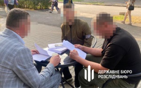 Судитимуть посадовця ТЦК із Запоріжжя, який незаконно вилучав автомобілі
Судитимуть посадовця ТЦК із Запоріжжя, який незаконно вилучав автомобілі