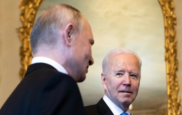 Путин, несмотря на неудачу, продолжит убеждать Запад бросить Украину и разрешить ее уничтожить, - ISW
Путин, несмотря на неудачу, продолжит убеждать Запад бросить Украину и разрешить ее уничтожить, - ISW
