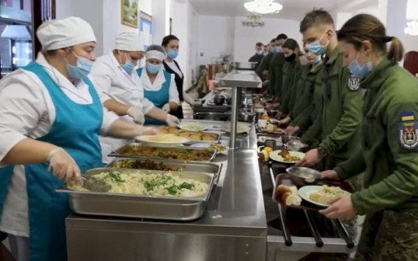 До каталогу харчування військових додали 30 позицій, зокрема - спеції та лаваш
До каталогу харчування військових додали 30 позицій, зокрема - спеції та лаваш