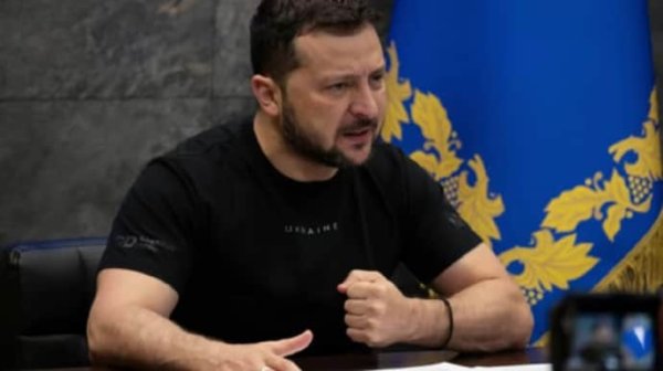 Зеленский о победе Усика: "Украинцы бьют мощно!" Зеленский о победе Усика: "Украинцы бьют мощно!"