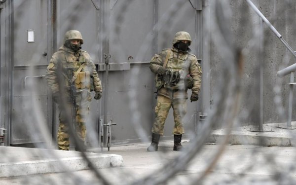 Росіяни запускають дрони-камікадзе над ядерними реакторами ЗАЕС, - розвідка
Росіяни запускають дрони-камікадзе над ядерними реакторами ЗАЕС, - розвідка
