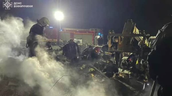 В Винницкой области россияне попали в жилой дом, есть пострадавшие В Винницкой области россияне попали в жилой дом, есть пострадавшие