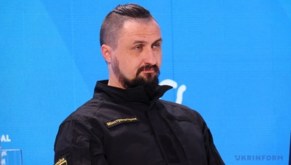Україна шукає гроші в ЄС для розвитку оборонної промисловості - Камишін Україна шукає гроші в ЄС для розвитку оборонної промисловості - Камишін