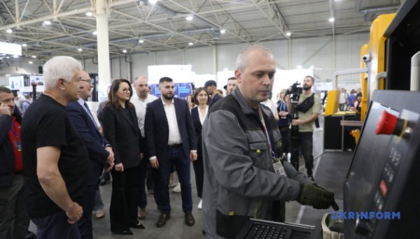 До бюджету повертається 40% грошей, витрачених державою на українські товари - Свириденко До бюджету повертається 40% грошей, витрачених державою на українські товари - Свириденко