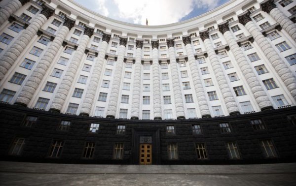 Бензин и алкоголь в Украине подорожают: Кабмин предложил повысить акцизы
Бензин и алкоголь в Украине подорожают: Кабмин предложил повысить акцизы