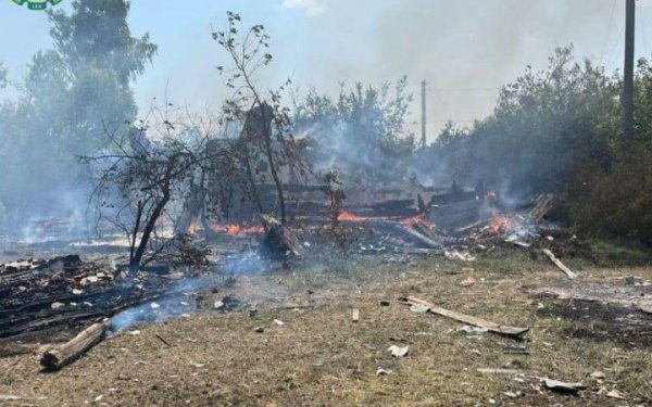 Російська армія атакувала з артилерії Новгород-Сіверський район Чернігівщини
Російська армія атакувала з артилерії Новгород-Сіверський район Чернігівщини