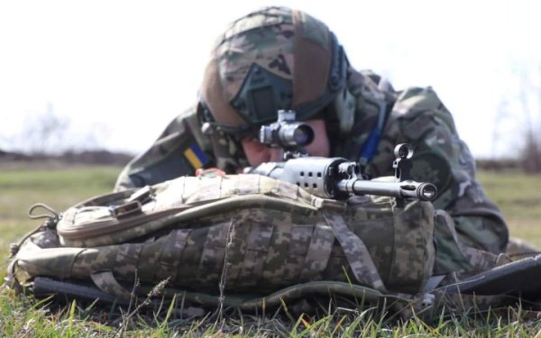 Окупанти намагалися шість разів відтіснити підрозділи ЗСУ від Кринок, але безуспішно
Окупанти намагалися шість разів відтіснити підрозділи ЗСУ від Кринок, але безуспішно
