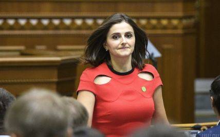В Раде готовят непопулярные шаги для финансирования армии – нардеп
В Раде готовят непопулярные шаги для финансирования армии – нардеп