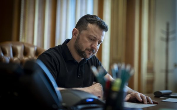 Зеленський змінив командувача Сил спецоперацій ЗСУ
Зеленський змінив командувача Сил спецоперацій ЗСУ