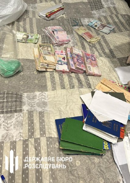 На Київщині судитимуть військових, які привласнили харчі для армії на 5 млн гривень
На Київщині судитимуть військових, які привласнили харчі для армії на 5 млн гривень