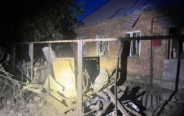 Обстрел Днепра: из-за падения обломков дронов вспыхнули пожары, есть разрушения
Обстрел Днепра: из-за падения обломков дронов вспыхнули пожары, есть разрушения