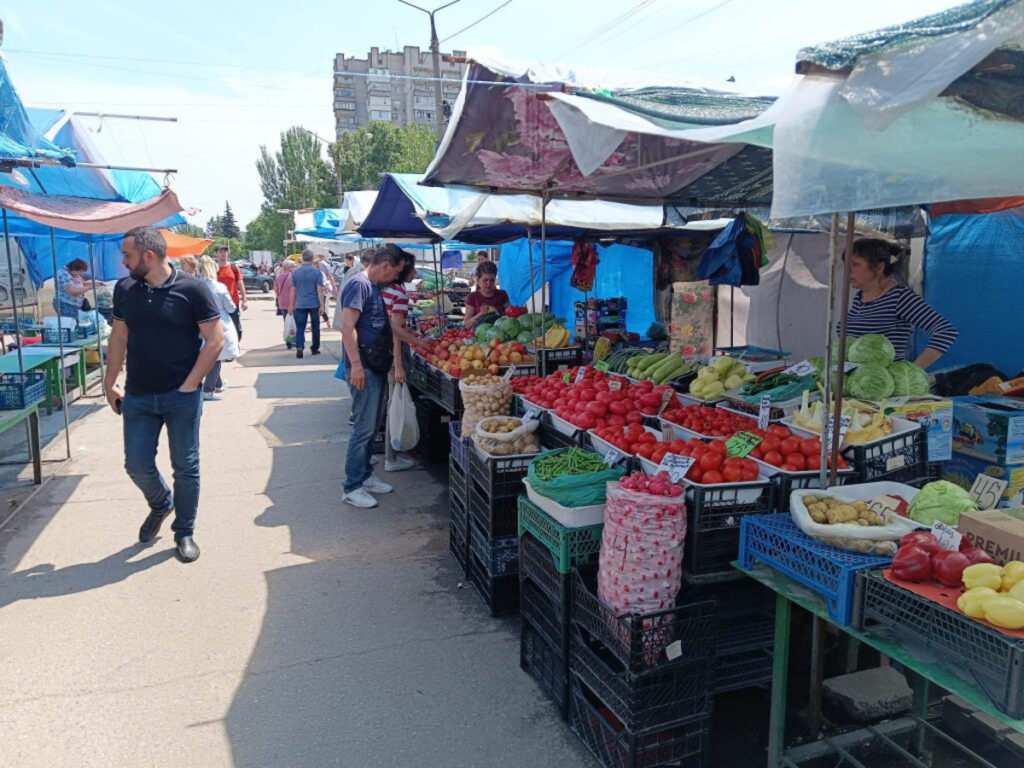 Що показала експертиза фруктів та овочів з ринків Запоріжжя?