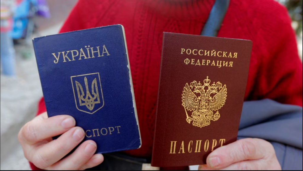 Як РФ примушує жителів Енергодара отримувати російське громадянство?
