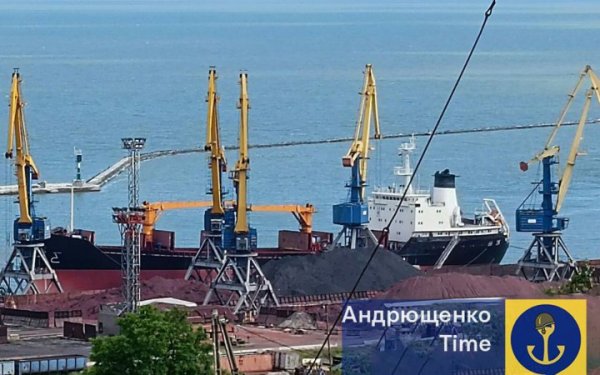 У порту Маріуполя помітили новий російський корабель
У порту Маріуполя помітили новий російський корабель