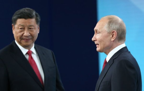 Россия и Китай нашли обходной путь для платежей после расширения санкций США, - Reuters
Россия и Китай нашли обходной путь для платежей после расширения санкций США, - Reuters