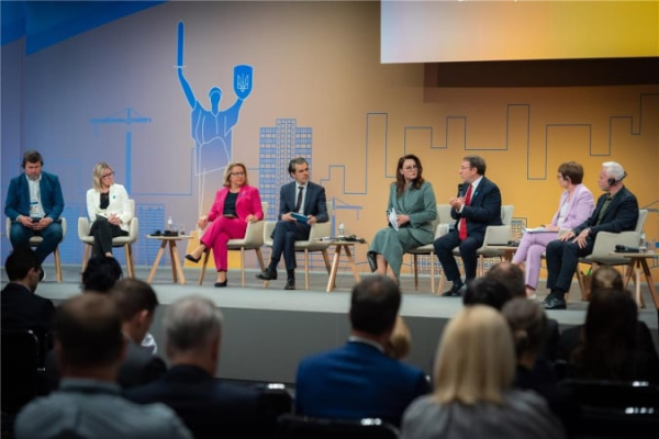 Украина и почти 50 партнеров основали Skills Alliance более чем на 700 млн евро
Украина и почти 50 партнеров основали Skills Alliance более чем на 700 млн евро