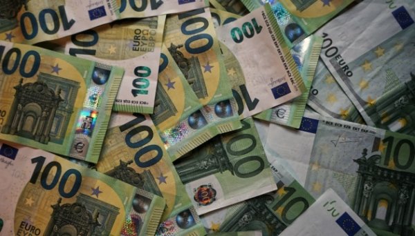 Франція обіцяє €650 мільйонів на допомогу Україні у ключових секторах Франція обіцяє €650 мільйонів на допомогу Україні у ключових секторах