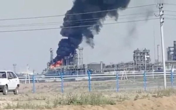 Генштаб розповів про наслідки удару по Новошахтинському НПЗ в Росії
Генштаб розповів про наслідки удару по Новошахтинському НПЗ в Росії