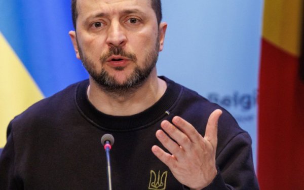 Зеленський: Україні потрібне спільне рішення з партнерами щодо ударів по російських аеродромах
Зеленський: Україні потрібне спільне рішення з партнерами щодо ударів по російських аеродромах