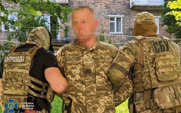 СБУ затримала прикордонника, який шпигував для росіян на українсько-білоруському кордоні
СБУ затримала прикордонника, який шпигував для росіян на українсько-білоруському кордоні