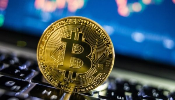 Ціна на біткойн знову впала до майже $61 000 після підйому на початку червня Ціна на біткойн знову впала до майже $61 000 після підйому на початку червня