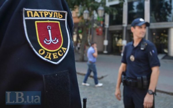 Патрульна поліція Одещини прокоментувала затримання двох колишніх співробітників
Патрульна поліція Одещини прокоментувала затримання двох колишніх співробітників