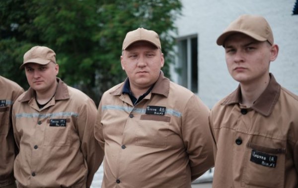 "Чтобы запомнили не зэком". Почему заключенные идут на фронт и какой будет их служба
"Чтобы запомнили не зэком". Почему заключенные идут на фронт и какой будет их служба