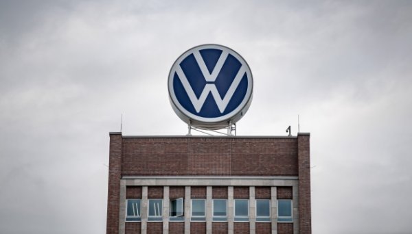 Volkswagen відкликає понад 270 тисяч автомобілів через несправність електропроводки Volkswagen відкликає понад 270 тисяч автомобілів через несправність електропроводки
