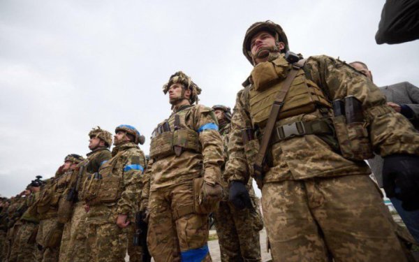 ЗМІ: США дозволили постачання зброї для бригади "Азов"
ЗМІ: США дозволили постачання зброї для бригади "Азов"
