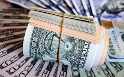 Курс валют на 18 июня: сколько стоят доллар, евро и злотый
Курс валют на 18 июня: сколько стоят доллар, евро и злотый