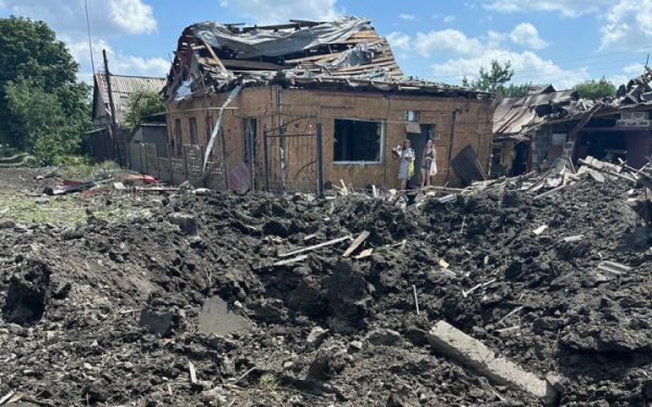 Окупанти атакували Покровськ двома "Іскандерами". Четверо загиблих, 34 осіб поранено
Окупанти атакували Покровськ двома "Іскандерами". Четверо загиблих, 34 осіб поранено