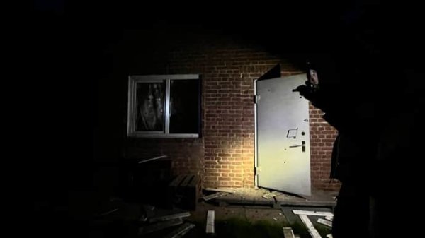 Попадание "Шахеда" возле Львова: 2 раненых Попадание "Шахеда" возле Львова: 2 раненых